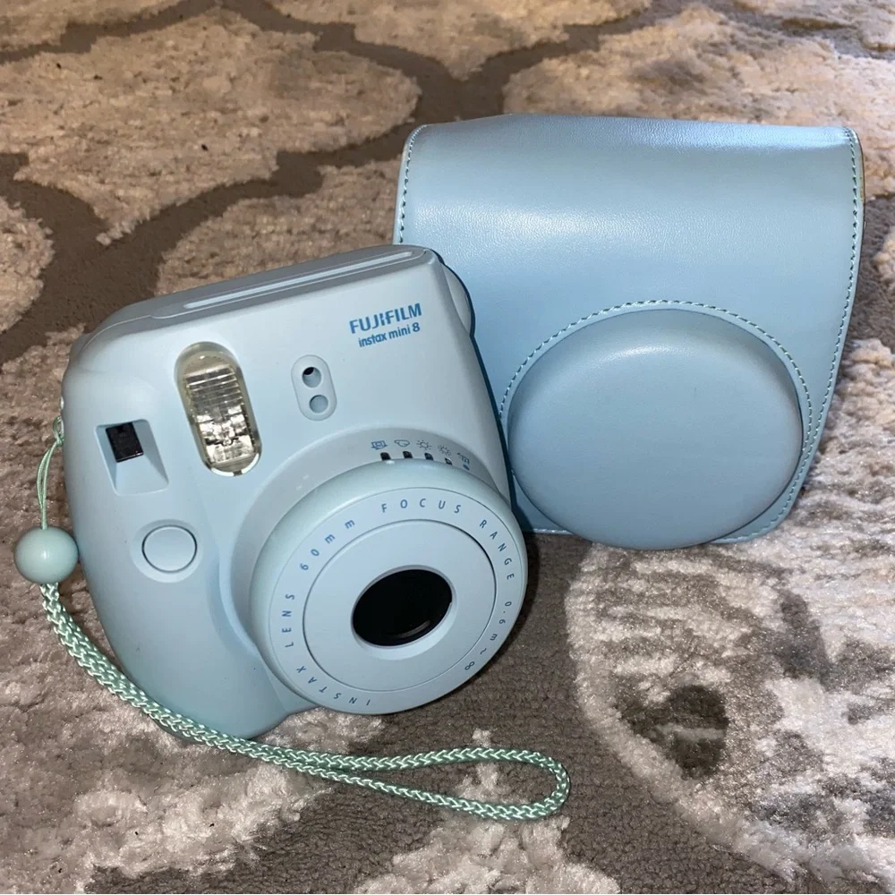 FujiFilm Instax Mini 8 Baby Blue Camera & Case